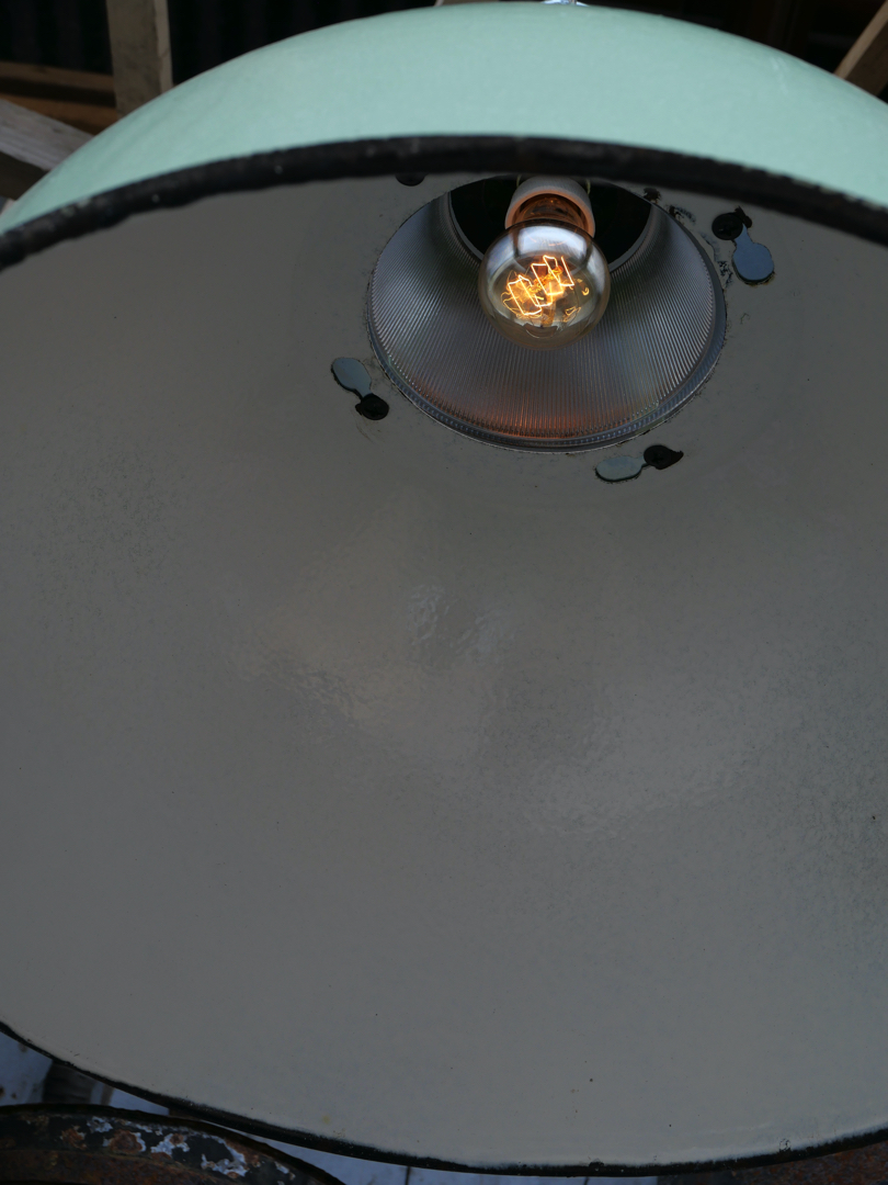 abat jour emaillee vert lampe holophane rond origine Union Sovietique – Image 10