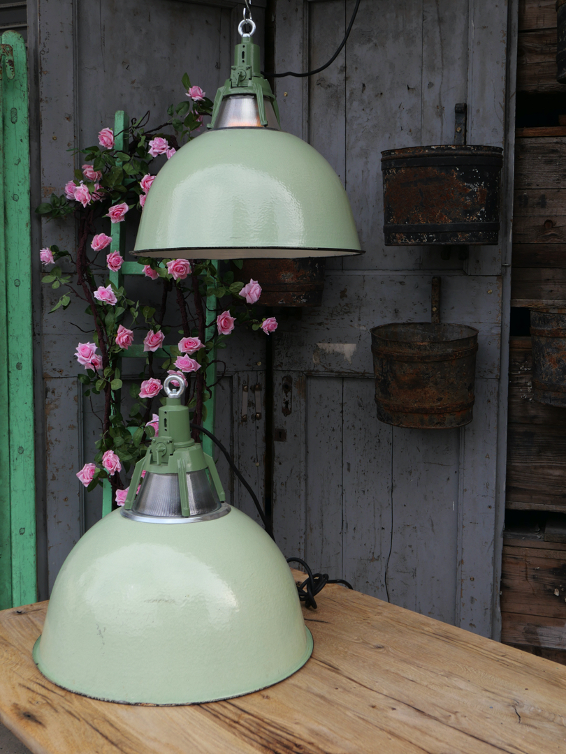 abat jour emaillee vert lampe holophane rond origine Union Sovietique – Image 13