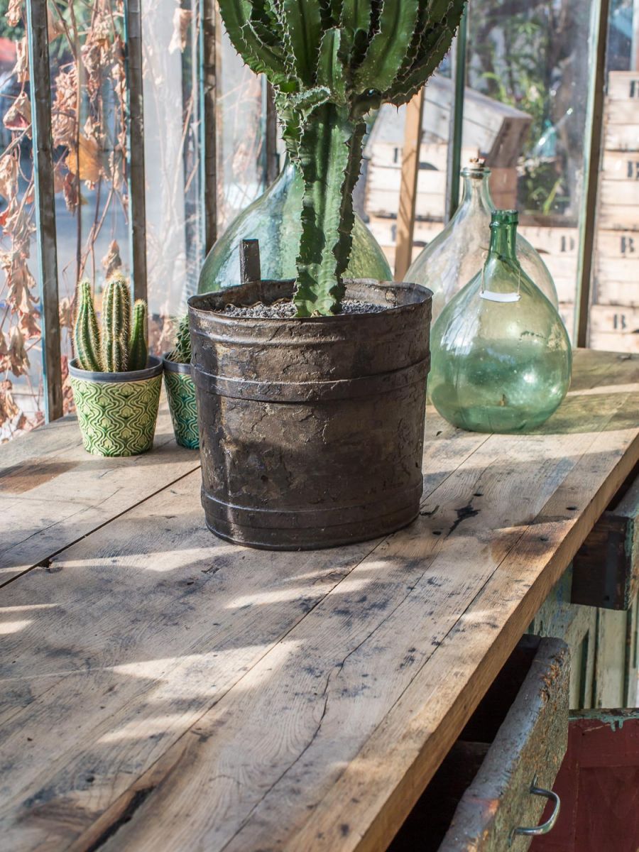 banco de trabajo mecánico industrial muy grande en su estado original - Image 11