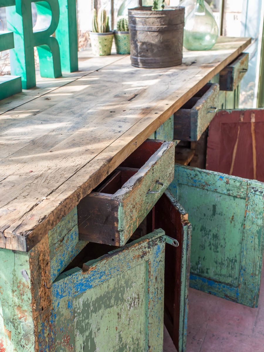 banco de trabajo mecánico industrial muy grande en su estado original - Image 12