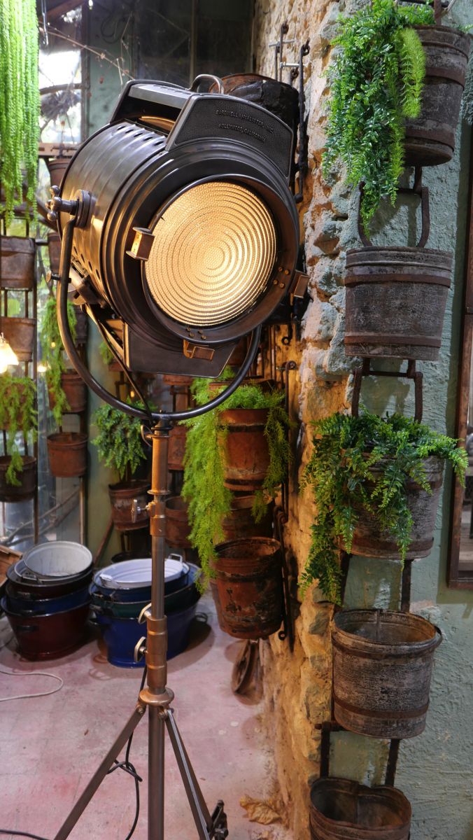 projecteur cinema MCALISTER des studios Hollywood Californie pied tripod – Image 24