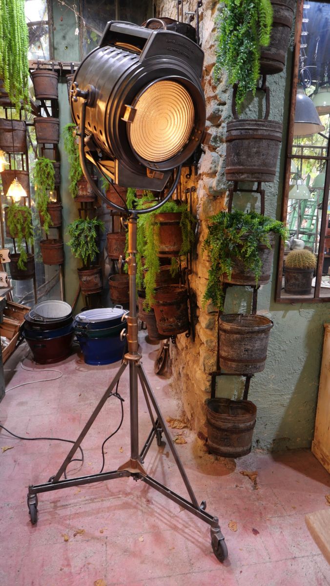 projecteur cinema MCALISTER des studios Hollywood Californie pied tripod – Image 25