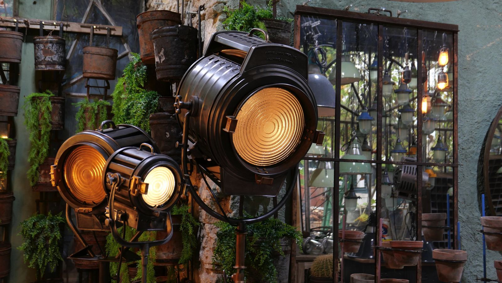 projecteur cinema MCALISTER des studios Hollywood Californie pied tripod – Image 29