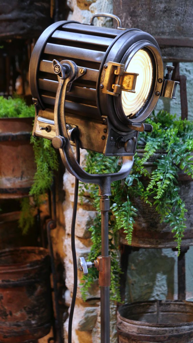 petit projecteur cinema MOLE RICHARDSON studio PINWOOD – Image 6