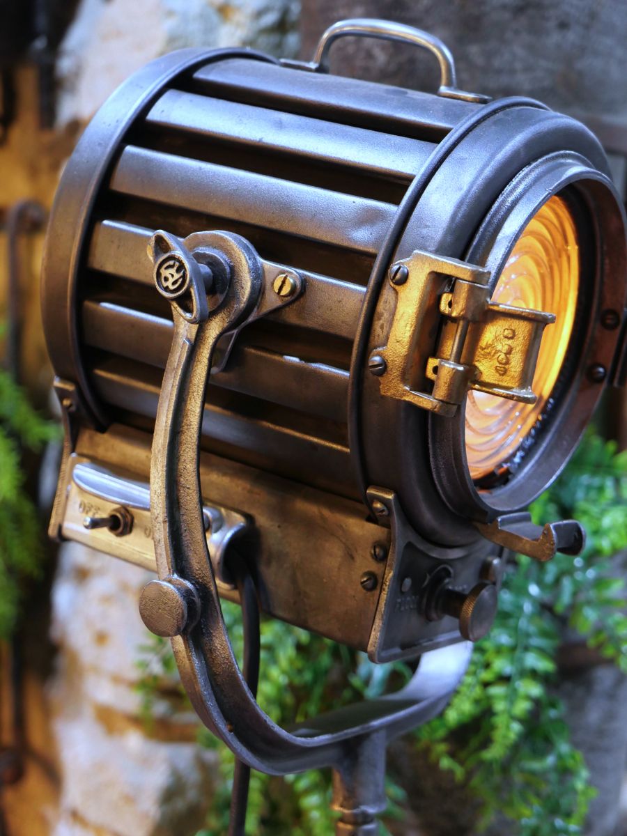 petit projecteur cinema MOLE RICHARDSON studio PINWOOD – Image 11