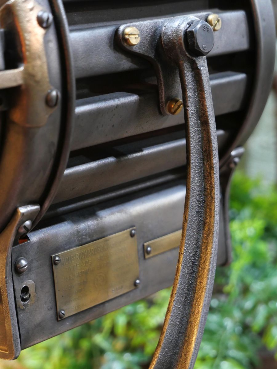 petit projecteur cinema MOLE RICHARDSON studio PINWOOD – Image 15