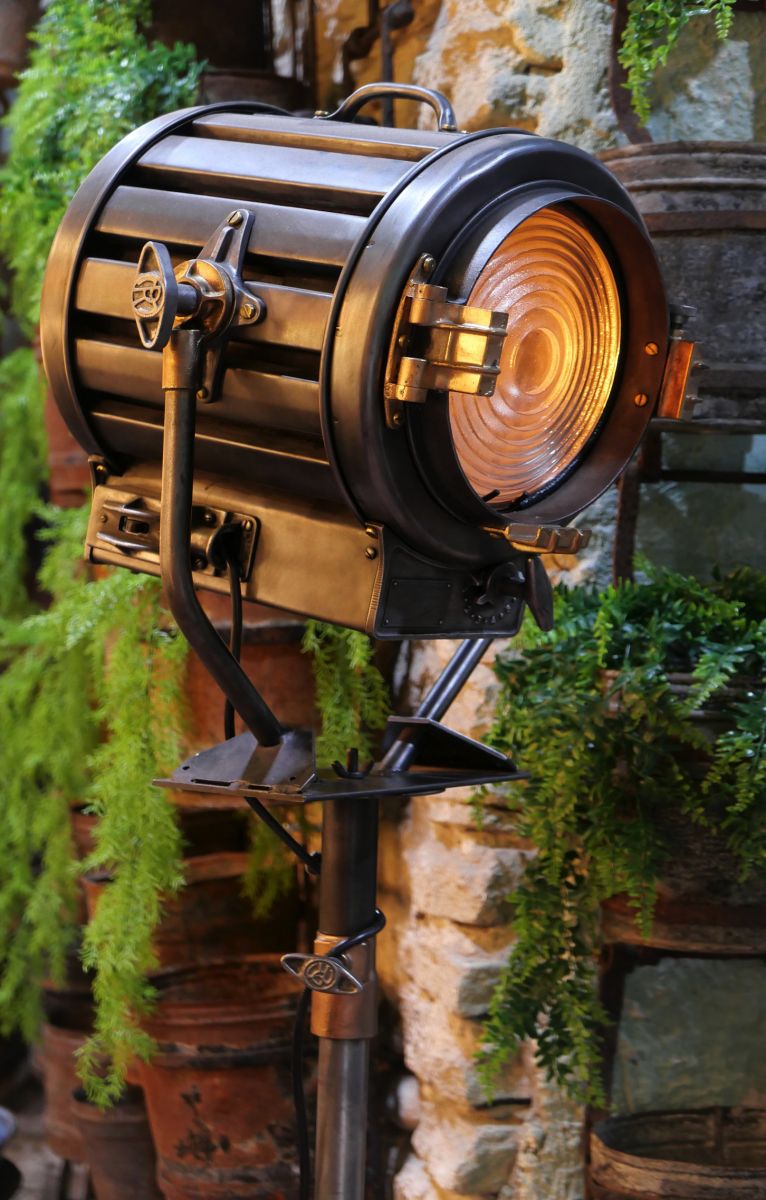 projecteur cinema MOLE RICHARDSON FRANCE studio VICTORINE Nice 2k – Image 2