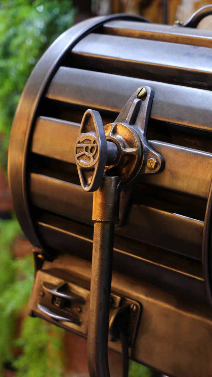 projecteur cinema MOLE RICHARDSON FRANCE studio VICTORINE Nice 2k – Image 10