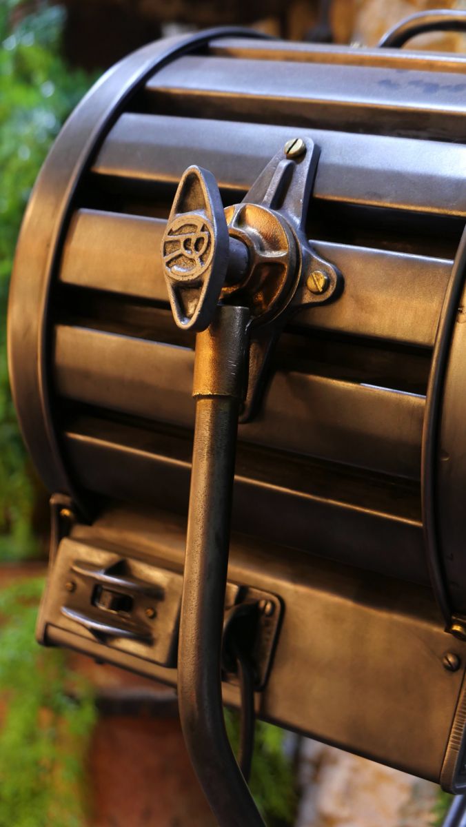 projecteur cinema MOLE RICHARDSON FRANCE studio VICTORINE Nice 2k – Image 11