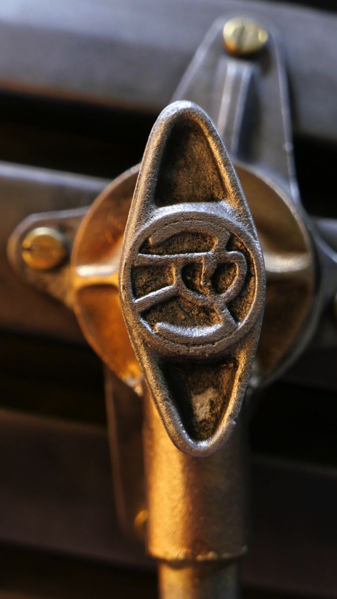 projecteur cinema MOLE RICHARDSON FRANCE studio VICTORINE Nice 2k – Image 17