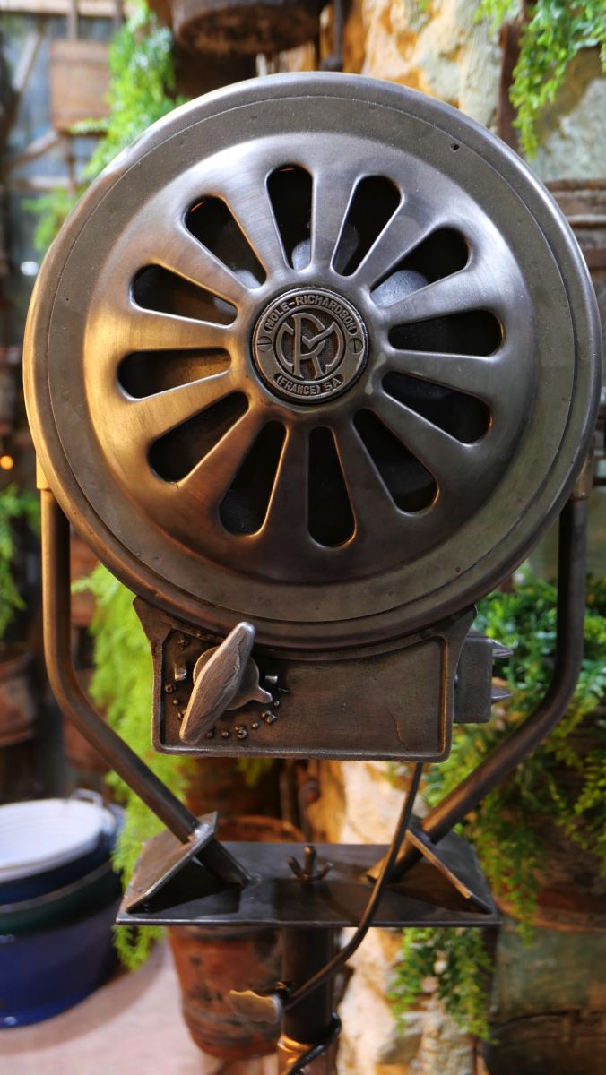 projecteur cinema MOLE RICHARDSON FRANCE studio VICTORINE Nice 2k – Image 18