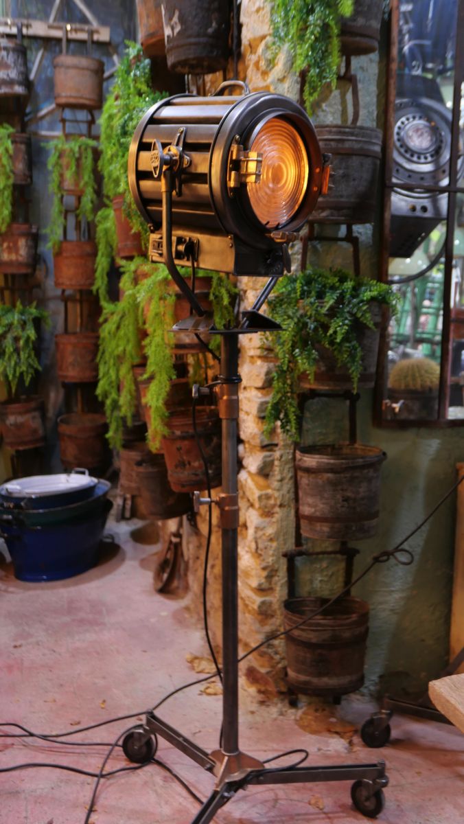 projecteur cinema MOLE RICHARDSON FRANCE studio VICTORINE Nice 2k – Image 28