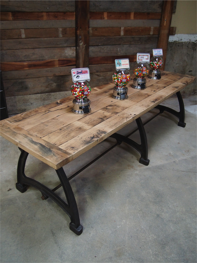 tres grande table industrielle plateau chene massif 3 pieds fonte – Image 11