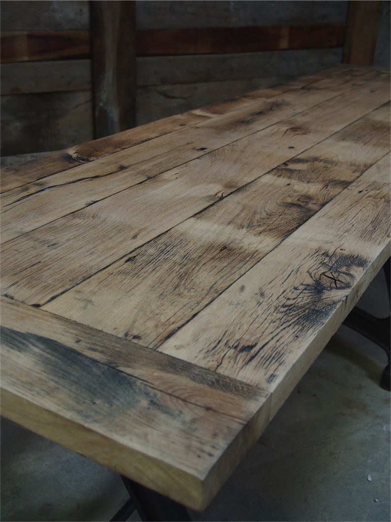 tres grande table industrielle plateau chene massif 3 pieds fonte – Image 15
