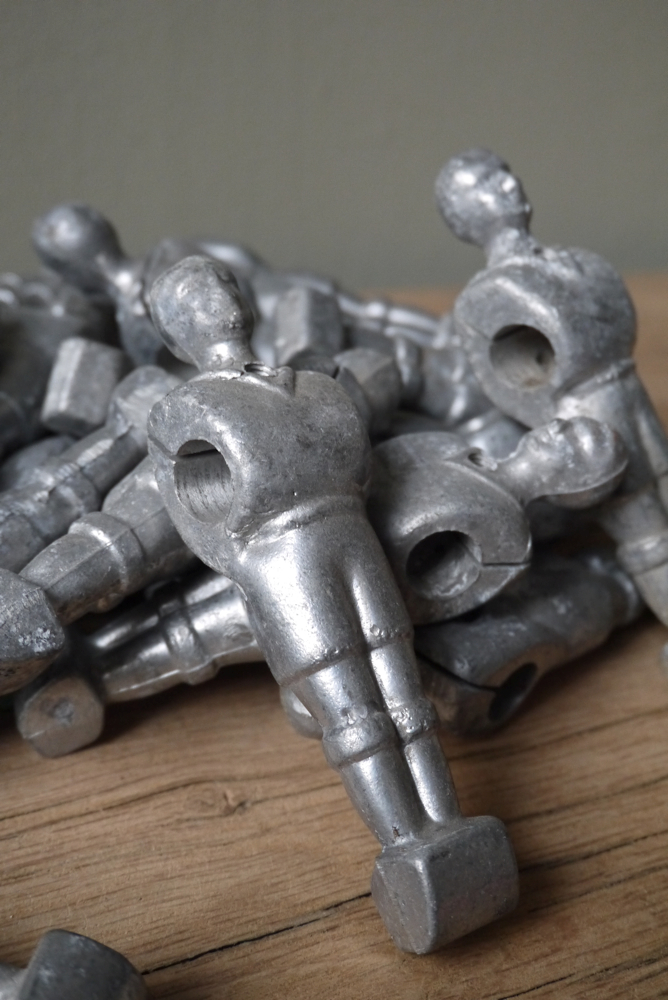 joueur de baby foot brut de fonderie – Image 2