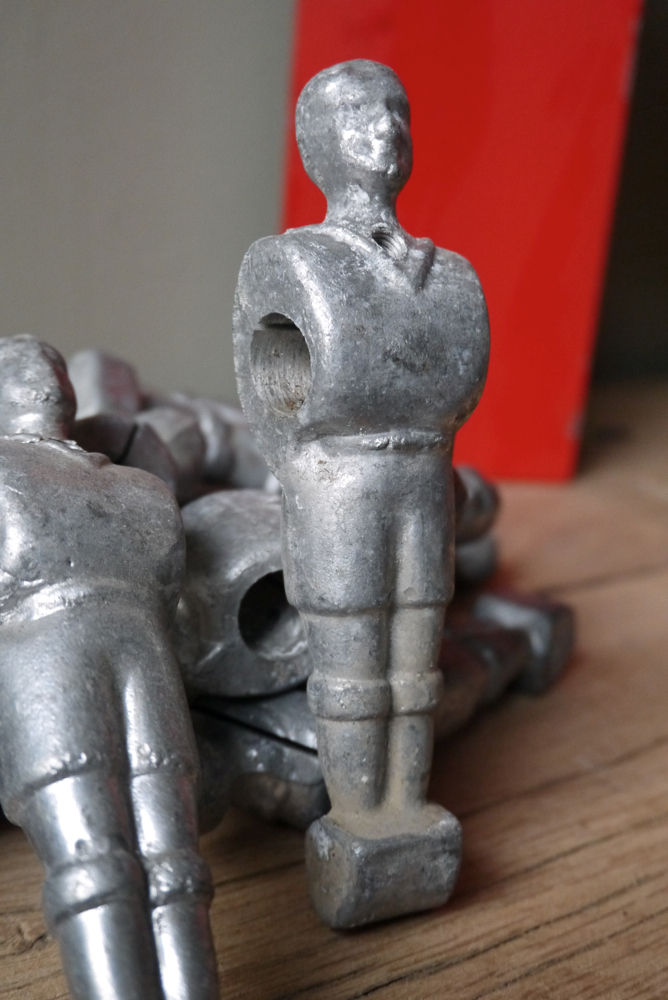 joueur de baby foot brut de fonderie – Image 9