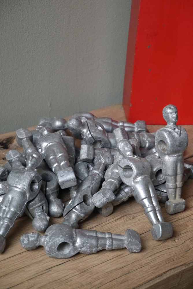 joueur de baby foot brut de fonderie – Image 10