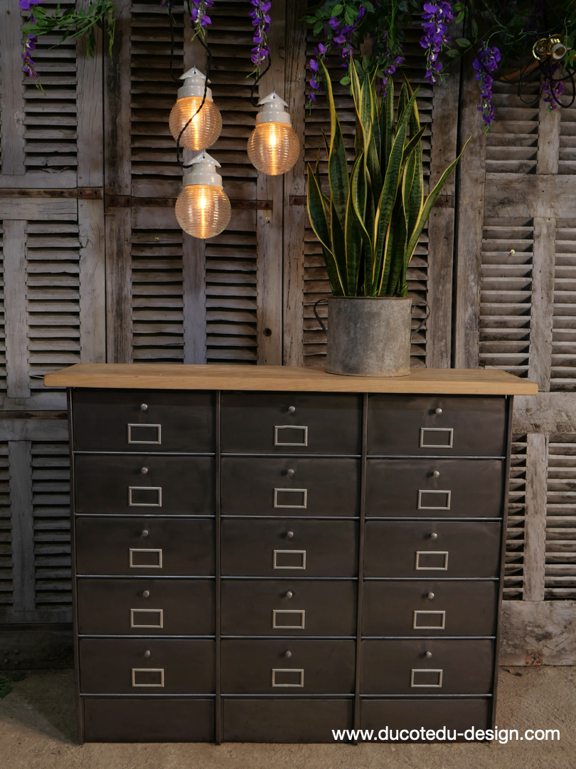 ancien grand meuble 12 casiers industriel strafor plateauchene massif – Image 2