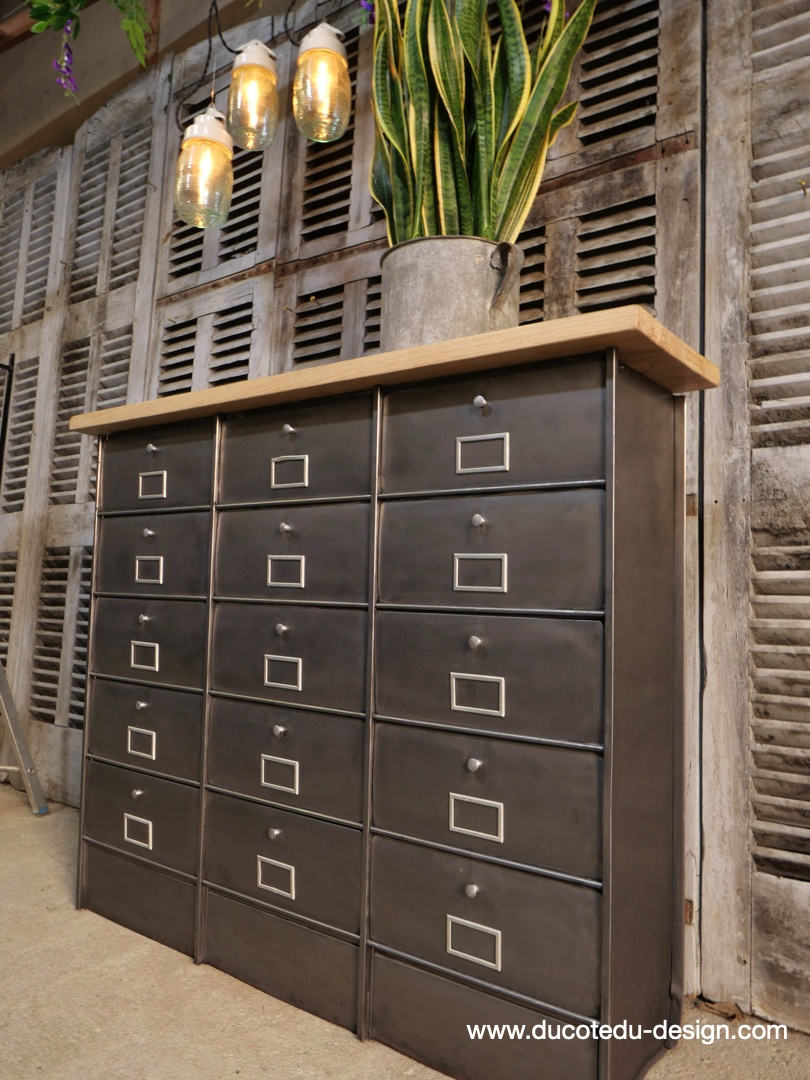 ancien grand meuble 12 casiers industriel strafor plateauchene massif – Image 3