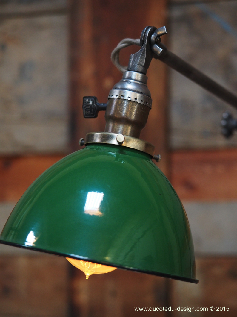 Rare Lampe O.C. White Industrielle fixation etau la lampe de reference a new york dans les loft – Image 4