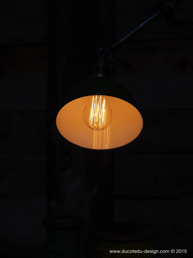 Rare Lampe O.C. White Industrielle fixation etau la lampe de reference a new york dans les loft – Image 13