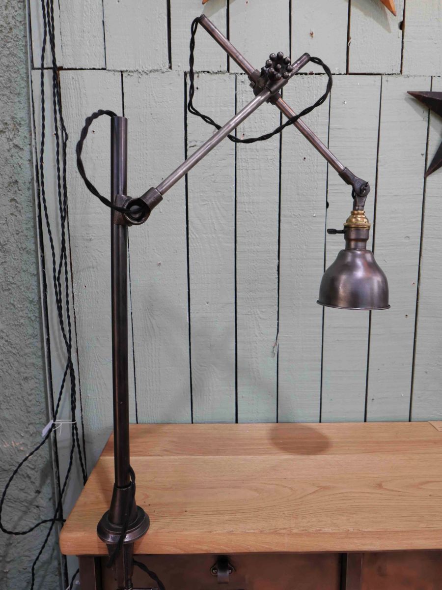 Rare Lampe OC White Industrielle fixation etau la lampe de reference a new york – Image 3
