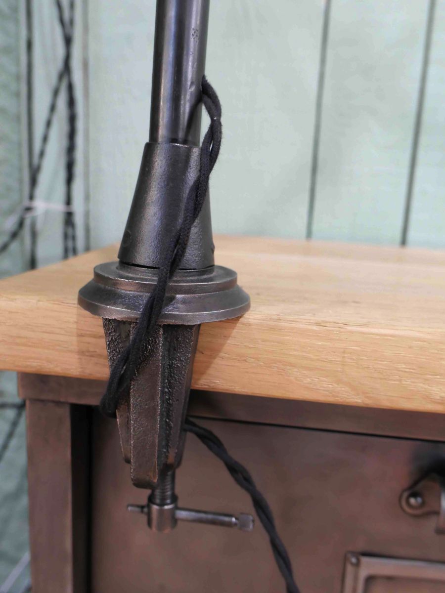 Rare Lampe OC White Industrielle fixation etau la lampe de reference a new york – Image 13