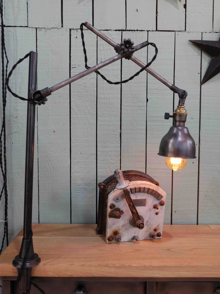 Rare Lampe OC White Industrielle fixation etau la lampe de reference a new york – Image 2