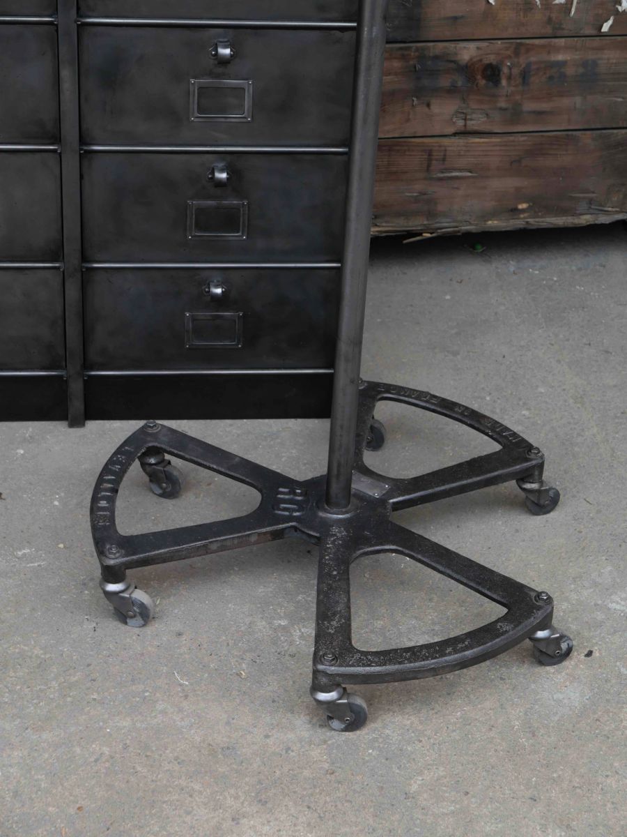 lampe sur pied carrossier atelier R.G Levallois – Image 5