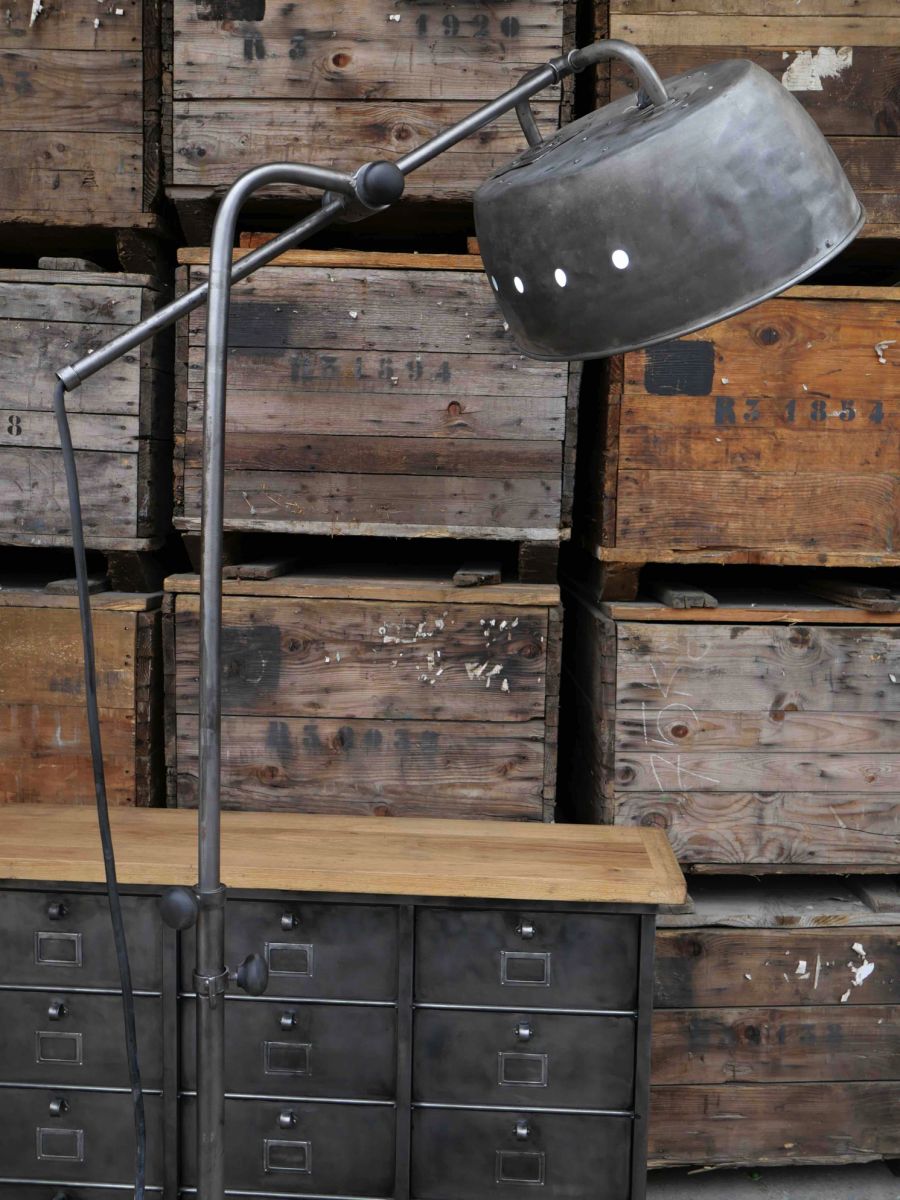 lampe sur pied carrossier atelier R.G Levallois – Image 16