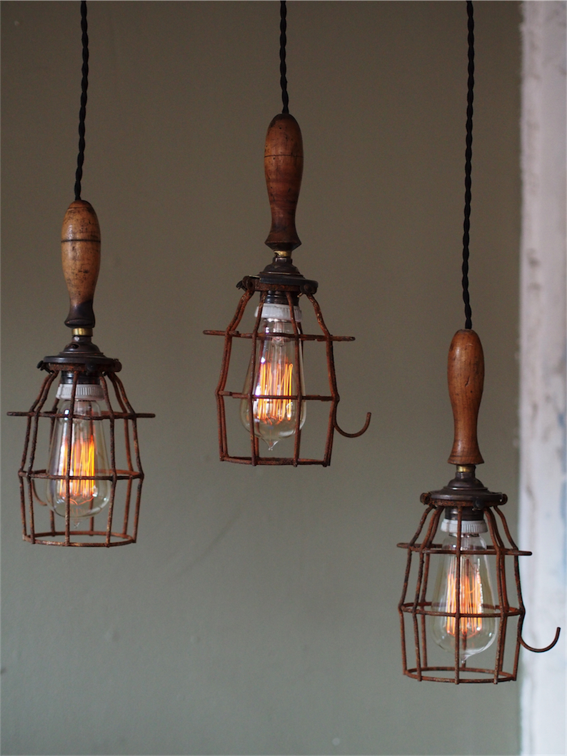 ancienne grande baladeuse industrielle des USA equipant les caves de new York – Image 2