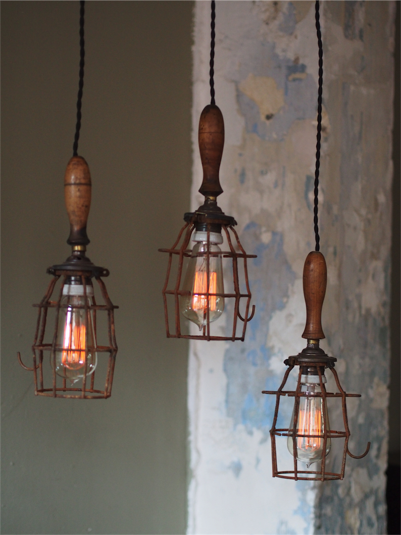 ancienne grande baladeuse industrielle des USA equipant les caves de new York – Image 9