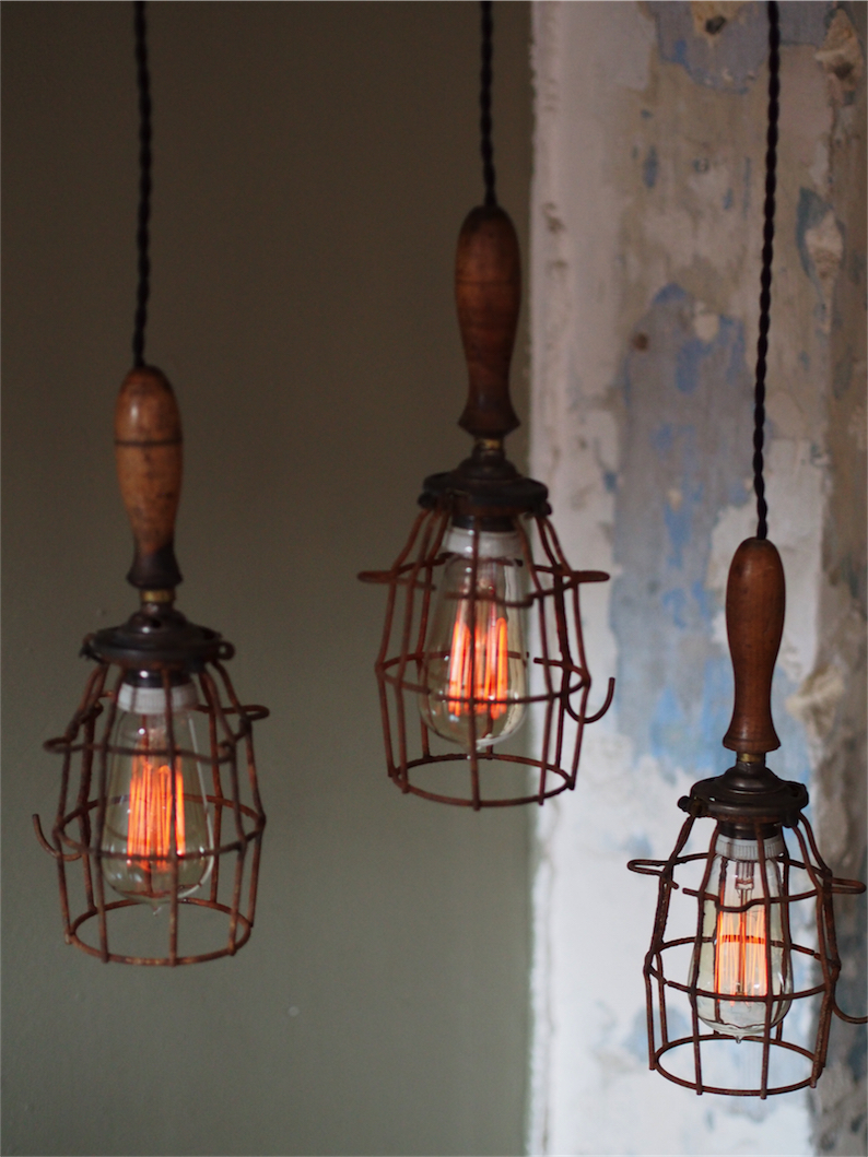 ancienne grande baladeuse industrielle des USA equipant les caves de new York – Image 7