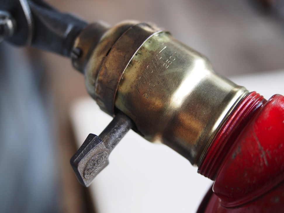 Rare Lampe O.C. White Industrielle applique scissor la lampe de reference a New York dans les lofts – Image 12