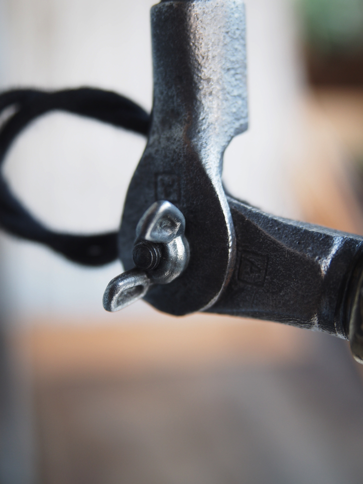 Rare Lampe O.C. White Industrielle applique scissor la lampe de reference a New York dans les lofts – Image 13