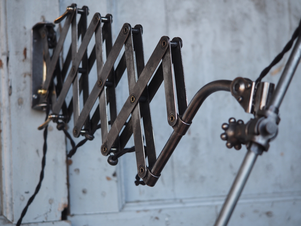 Rare Lampe O.C. White Industrielle applique scissor la lampe de reference a New York dans les lofts – Image 21