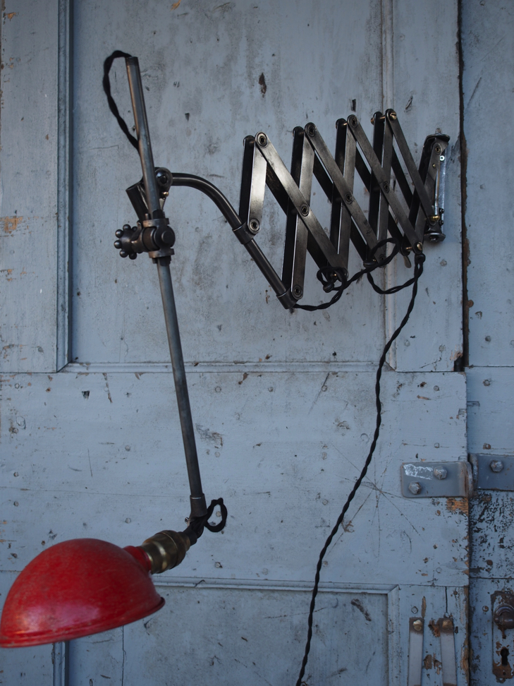 Rare Lampe O.C. White Industrielle applique scissor la lampe de reference a New York dans les lofts – Image 23