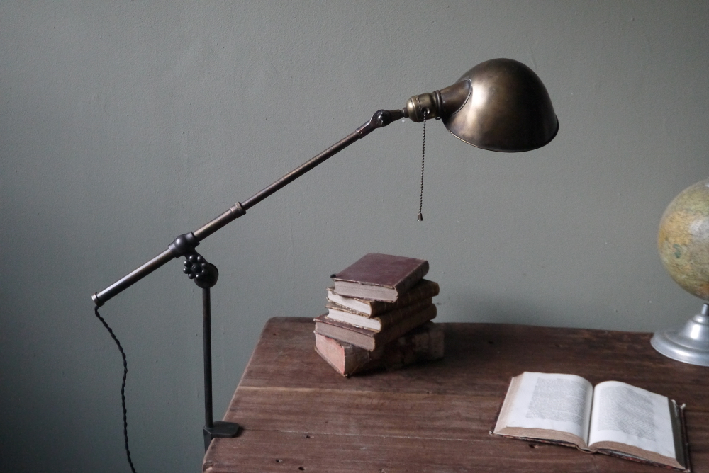 Rare Lampe bureau O.C. White Industrielle sur etau la lampe de reference a new york dans les loft – Image 16