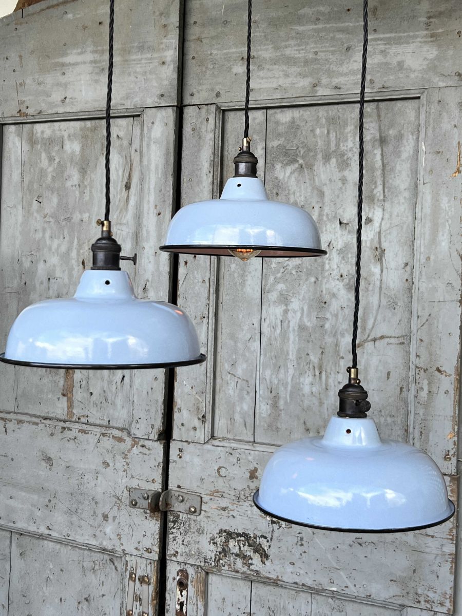 lampe abat jour emaillee industrielle bleu ciel – Image 2