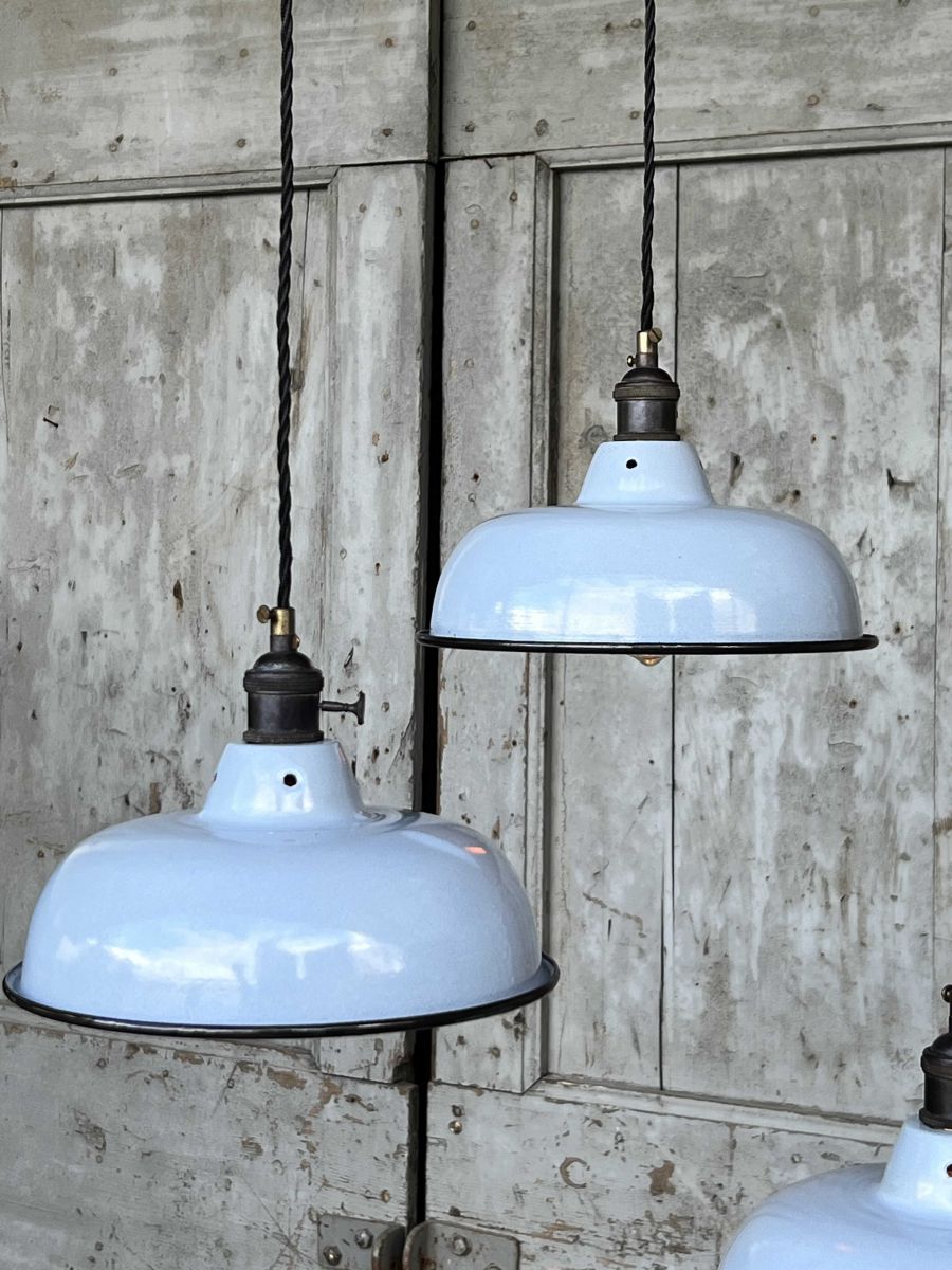 lampe abat jour emaillee industrielle bleu ciel – Image 3
