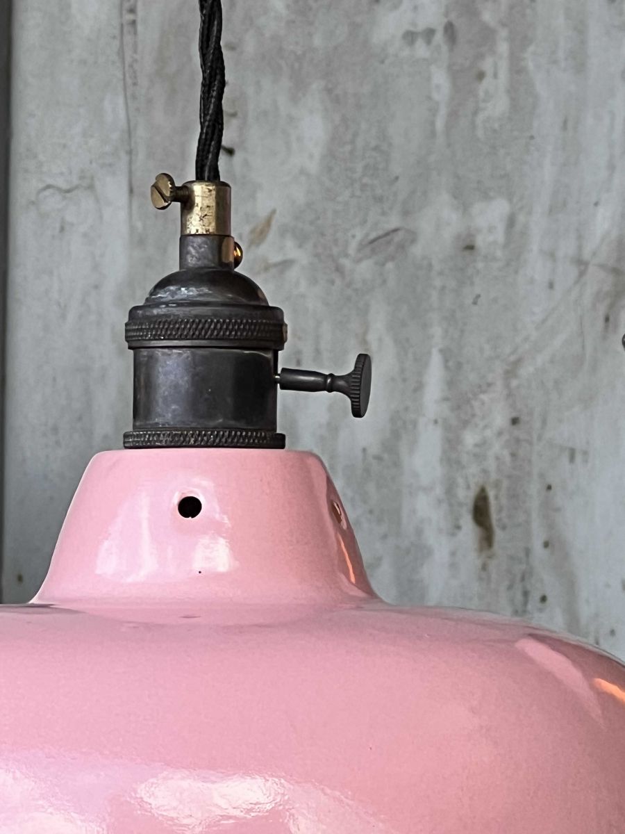 lampe abat jour emaillee industrielle rose – Image 8