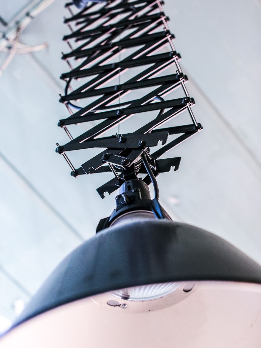 abat jour emaillee noir lampe scissor holophane – Image 5