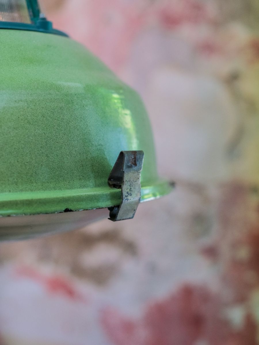 abat jour emaillee vert lampe holophane origine Union Sovietique – Image 5