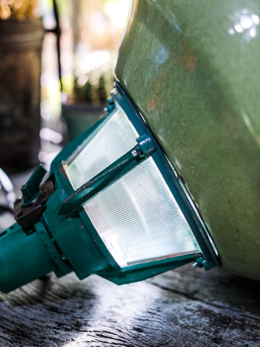 abat jour emaillee vert lampe holophane origine Union Sovietique – Image 8