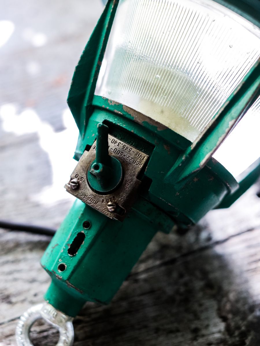 abat jour emaillee vert lampe holophane origine Union Sovietique – Image 10