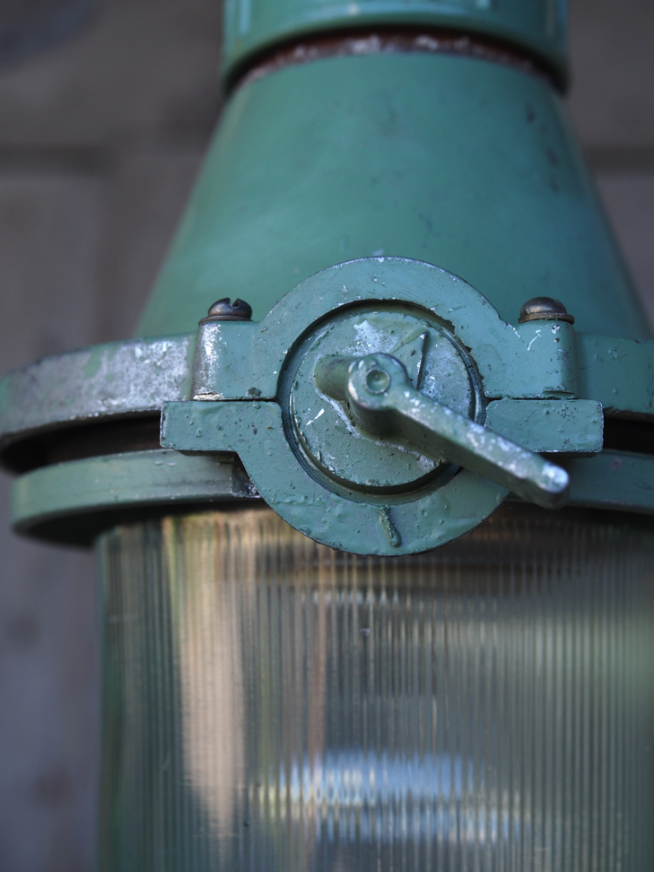 lampe verte industrielle suspension verre – Image 7