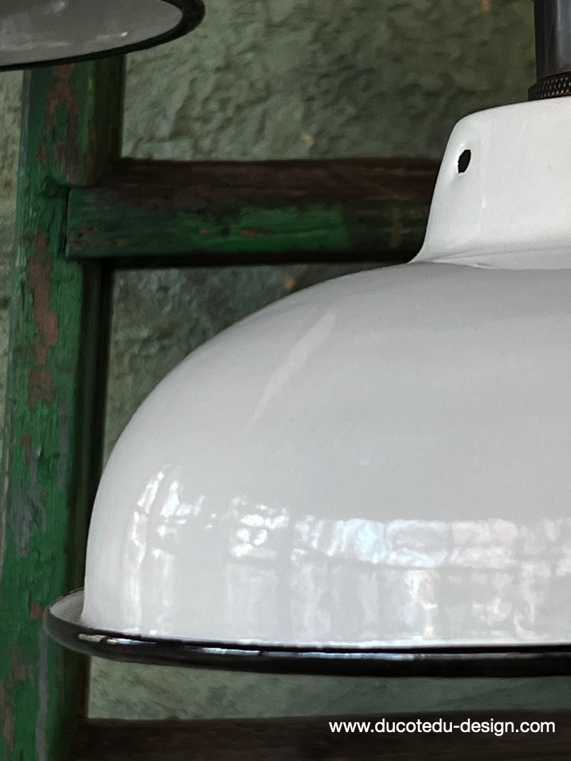 lampe industrielle blanc abat jour bateau emaillee – Image 7