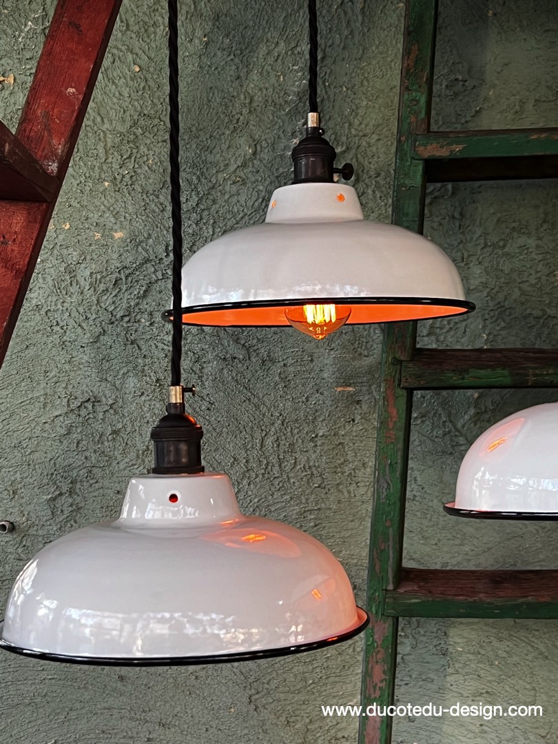 lampe industrielle blanc abat jour bateau emaillee – Image 11