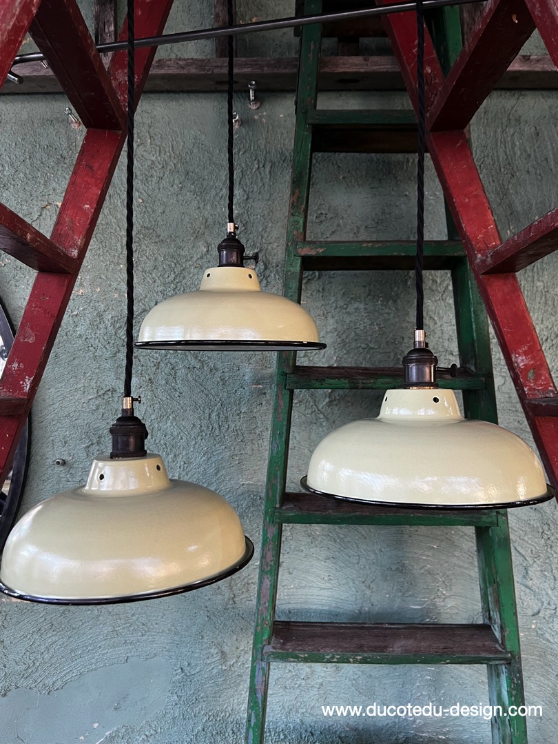 lampe industrielle creme abat jour bateau emaillee – Image 10