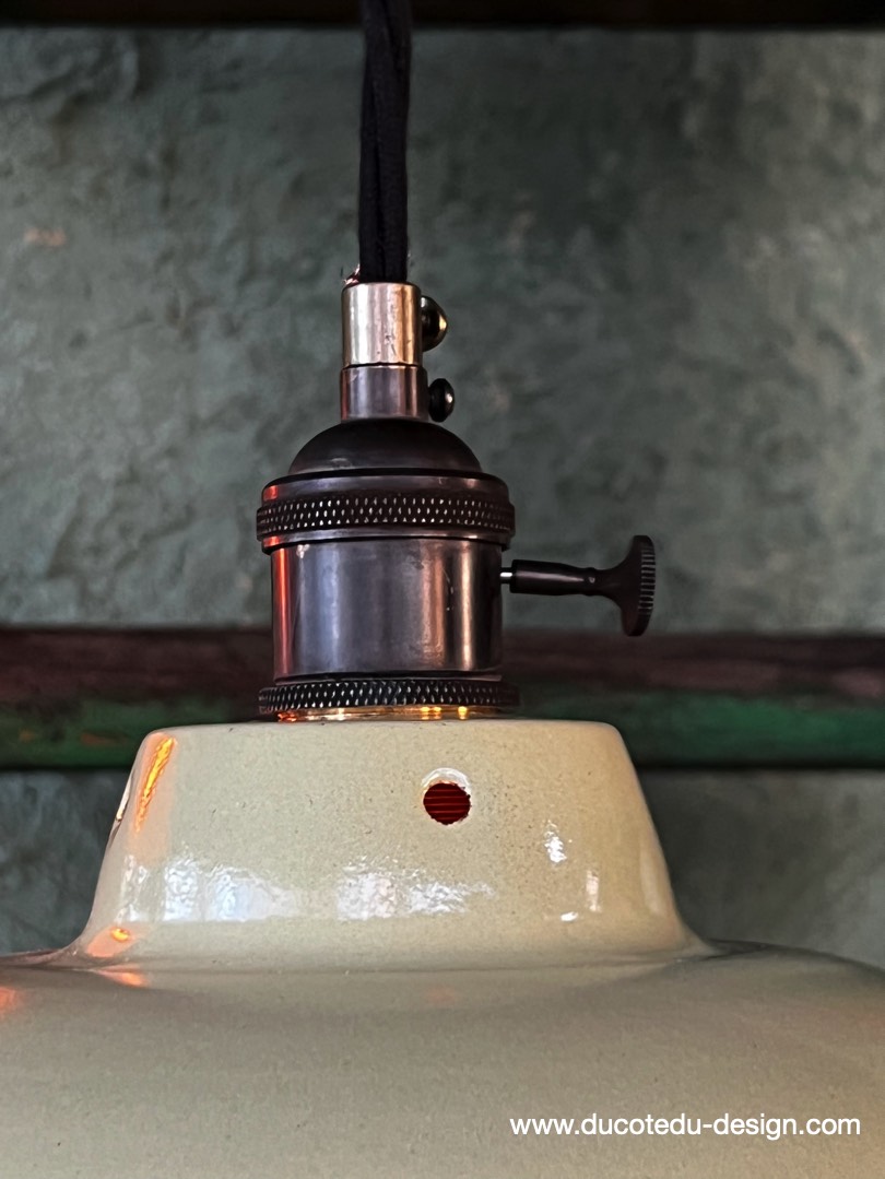 lampe industrielle creme abat jour bateau emaillee – Image 6